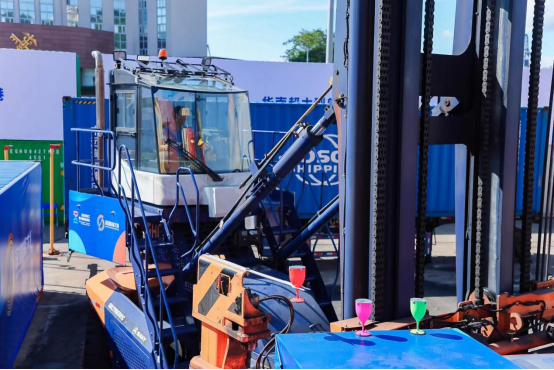 新闻资讯,钟标荣膺“工匠之星” 电动港机装卸机械司机“工匠之星”职业技能竞赛鸣金钟标荣膺“工匠之星” 电动港机装卸机械司机“工匠之星”职业技能竞赛鸣金,交培中心