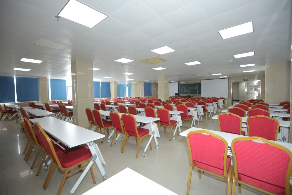 -六楼多媒体课室（606）